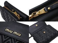 画像をギャラリービューアに読み込む, 極美品 MIUMIU ミュウミュウ マテラッセ 二つ折り財布 コンパクトウォレット ミニ財布 レザー ブラック ゴールド 中古 4c076320