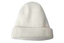 Load image into Gallery viewer, 極美品 CHANEL シャネル ニットキャップ ビーニー ニット帽 ロゴ カシミヤ ホワイト 2022AW 中古 4c076339