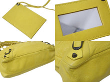 Load image into Gallery viewer, BALENCIAGA バレンシアガ ザ タウン 2WAY ハンドバッグ イエロー レザー 240579 ショルダー 鞄 美品 中古 4c076365
