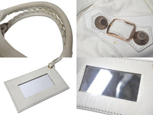 Load image into Gallery viewer, BALENCIAGA バレンシアガ ザ ジャイアント シティ 2WAY ハンドバッグ ホワイト カーフ 173084 良品 中古 4c076369
