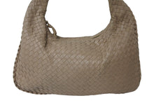 Load image into Gallery viewer, BOTTEGA VENETA ボッテガヴェネタ イントレチャート ホーボー ワンショルダーバッグ ミデュアム ベージュ 115653 良品 中古 4c076370