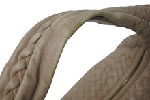 Load image into Gallery viewer, BOTTEGA VENETA ボッテガヴェネタ イントレチャート ホーボー ワンショルダーバッグ ミデュアム ベージュ 115653 良品 中古 4c076370
