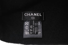 Load image into Gallery viewer, CHANEL シャネル ロゴ ニットキャップ ニット帽 ビーニー ユニセックス ブラック ウール カシミヤ 美品 中古 4c076390