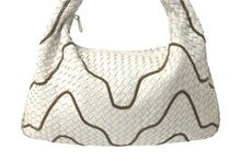 Load image into Gallery viewer, BOTTEGA VENETA ボッテガヴェネタ ホーボー イントレチャート ワンショルダーバッグ 169867 ホワイト 美品 中古 4c076396