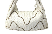 Load image into Gallery viewer, BOTTEGA VENETA ボッテガヴェネタ ホーボー イントレチャート ワンショルダーバッグ 169867 ホワイト 美品 中古 4c076396