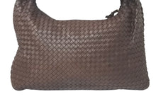 Load image into Gallery viewer, BOTTEGA VENETA ボッテガヴェネタ ホーボー イントレチャート ワンショルダーバッグ 115654 ブラウン 美品 中古 4c076397