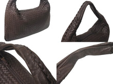 Load image into Gallery viewer, BOTTEGA VENETA ボッテガヴェネタ ホーボー イントレチャート ワンショルダーバッグ 115654 ブラウン 美品 中古 4c076397