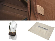 Load image into Gallery viewer, LOUIS VUITTON ルイヴィトン ミュルティポシェット アクセソワール カーキ ショルダーバッグ モノグラム M44813 美品 中古 4c076454