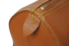 Load image into Gallery viewer, LOUIS VUITTON ルイヴィトン キーポル45 ボストンバッグ M42978 エピレザー ジパングゴールド 美品 中古 4c076470