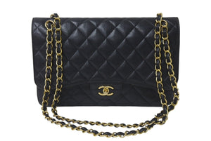 極美品 CHANEL シャネル デカマトラッセ30 Wフラップ Wチェーン ショルダーバッグ ランダム番台 キャビアスキン ブラック ゴールド金具 中古 4c076476
