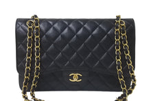 Load image into Gallery viewer, 極美品 CHANEL シャネル デカマトラッセ30 Wフラップ Wチェーン ショルダーバッグ ランダム番台 キャビアスキン ブラック ゴールド金具 中古 4c076476
