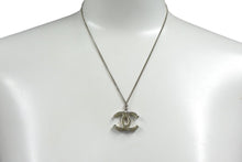 Load image into Gallery viewer, CHANEL シャネル ココマーク ネックレス 重量約9.5g 全長約44cm 10A刻印 ラインストーン レジン シルバー 美品 中古 4c076477