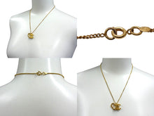 Load image into Gallery viewer, CHANEL シャネル ココマーク ハート ネックレス 重量約9.6g 全長約44cm 04P刻印 メタル ゴールド 美品 中古 4c076484