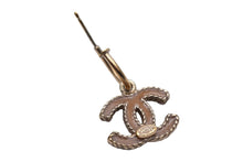 Load image into Gallery viewer, CHANEL シャネル ココマーク ピアス 両耳用 重量約5.2g A12C刻印 メタル ゴールド ベージュ 美品 中古 4c076478