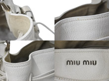 Load image into Gallery viewer, MIUMIU ミュウミュウ マドラス ハンドバッグ ショルダーバッグ R1129C バイカラー ホワイト シルバー レザー シルバー金具 中古 4c076630