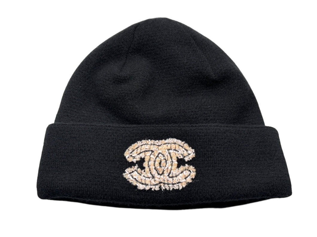 極美品 CHANEL シャネル SS23 CC Logo Beanie CCロゴ ビーニー AA8603 カシミヤ ココマーク ブラック ジェニー着用モデル 中古 4b007698