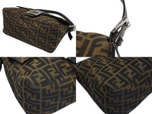 Load image into Gallery viewer, 極美品 FENDI フェンディ マンマバケット ワンショルダーバッグ 26325 ズッカ柄 ブラウン キャンバス レザー シルバー金具 中古 4b009080
