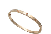 画像をギャラリービューアに読み込む, CARTIER カルティエ LOVE BRACELET SMALL ラブ ブレスレット バングル スモールモデル ハーフダイヤ イエローゴールド 750 サイズ15 美品 中古 4b009412