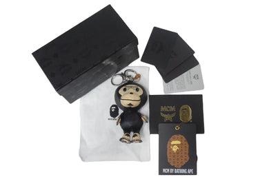 極美品 A BATHING APE BAPE×MCM アベイシングエイプ エムシーエム ベイビーマイロチャーム ヴィセトス KEY CHAIN ブラック 中古 9594