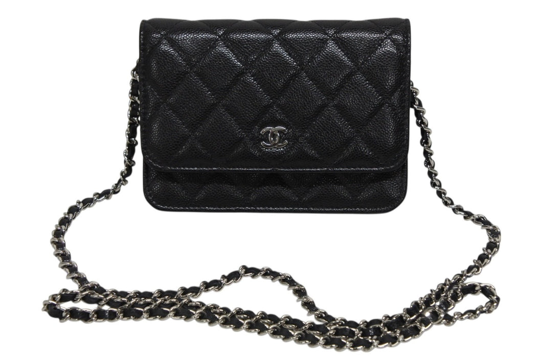 極美品 CHANEL シャネル チェーンウォレット 財布 AP1649 30番台 ココマーク キャビアスキン キルティング シルバー金具 中古 4b009802
