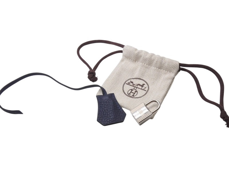 新品未使用 HERMES エルメス クロシェット カデナ キーリング スブルーニューイ トゴ 中古 4b006288