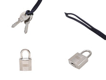 Load image into Gallery viewer, 新品未使用 HERMES エルメス クロシェット カデナ キーリング スブルーニューイ トゴ 中古 4b006288