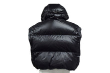 Load image into Gallery viewer, 極美品 PRADA プラダ クロップド コンバーチブル ダウンジャケット 291973_11A9_F0002_S_212 定価357,500 ブラック サイズ36 中古 4c076475
