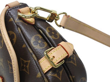 Load image into Gallery viewer, 極美品 LOUIS VUITTON ルイヴィトン ソミュール BB ショルダーバッグ M46740 モノグラム PVC レザー ゴールド金具 中古 4b006591
