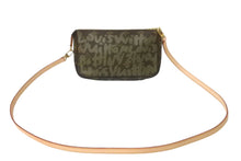 Load image into Gallery viewer, 新品同様 LOUIS VUITTON ルイヴィトン アクセポ ポシェット アクセソワール M92191 モノグラムグラフィティ スト付き グリーン 中古 63798