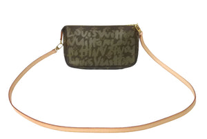 新品同様 LOUIS VUITTON ルイヴィトン アクセポ ポシェット アクセソワール M92191 モノグラムグラフィティ スト付き グリーン 中古 63798