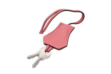 Load image into Gallery viewer, 極美品 HERMES エルメス クロシェット カデナ キー セット スイフト ローズエテ シルバー金具 中古 4b006287