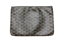 Load image into Gallery viewer, 極美品 GOYARD ゴヤール セナMM クラッチバッグ ヘリンボーン柄 ブラック ブラウン PVC レザー 中古 4b007912
