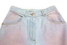 Load image into Gallery viewer, CHANEL シャネル グラデーションワイドデニムパンツ P76361V68290 サイズ34 ココボタン ココマーク ラインストーン 美品 中古 4c070300
