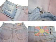 Load image into Gallery viewer, CHANEL シャネル グラデーションワイドデニムパンツ P76361V68290 サイズ34 ココボタン ココマーク ラインストーン 美品 中古 4c070300