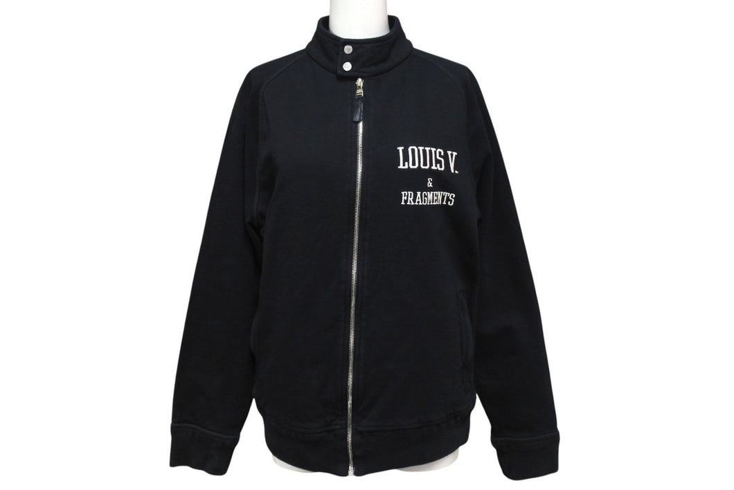 LOUIS VUITTON × FRAGMENT DESIGN ルイヴィトン フラグメント 17AW エンブロイダリー ブルゾン ブラック ロゴ RM172M JIU HDY31W サイズM 美品 中古 4c071532