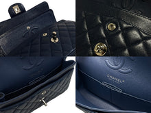 Load image into Gallery viewer, 極美品 CHANEL シャネル チェーンショルダーバッグ マトラッセ23 キャビアスキン ネイビー シルバー金具 24番台 中古 4c075674
