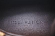 Load image into Gallery viewer, LOIUS VUITTON ルイヴィトン キッズ スニーカー シューズ 30 モノグラム ブラウン 美品 中古 19120