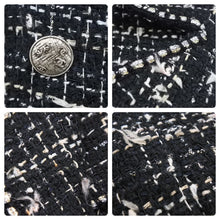 Load image into Gallery viewer, CHANEL シャネル エンブレム スパンコール No.5 05C P24957 ツイード ロゴ 激レア ロングコート 36 美品 中古 22088