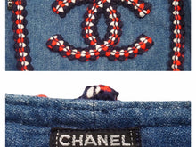 Load image into Gallery viewer, CHANEL シャネル 希少 ヴィンテージ P02341V001219 デニム パンツ ココマーク 刺繍 トリミング インディゴ 美品 23129