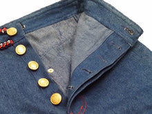 Load image into Gallery viewer, CHANEL シャネル 希少 ヴィンテージ P02341V001219 デニム パンツ ココマーク 刺繍 トリミング インディゴ 美品 23129