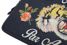 Load image into Gallery viewer, GUCCI グッチ エンブロイダリー タイガー クラッチバッグ ラップトップケース 虎 刺繍 473884 ブラック キャンバス 美品 中古 25405