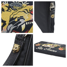 Load image into Gallery viewer, GUCCI グッチ エンブロイダリー タイガー クラッチバッグ ラップトップケース 虎 刺繍 473884 ブラック キャンバス 美品 中古 25405