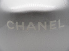 Load image into Gallery viewer, CHANEL シャネル ヴィンテージ ヘルメット シルバー ブラック オレンジ ロゴ ココマーク size58 良好 中古 31890