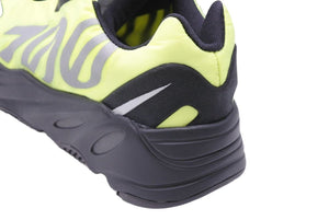 未使用品 adidas Yeezy Boost 700 MNVN Black Kids イージーブースト 靴 スニーカー キッズ ネオンイエロー FY3724 中古 28922