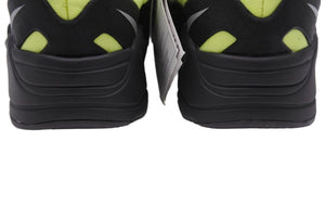 未使用品 adidas Yeezy Boost 700 MNVN ブラック キッズ イージーブースト シューズアスリート キッズ ネオンイエロー FY3724 中古 28922 
