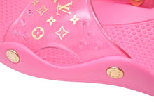 Load image into Gallery viewer, LOUIS VUITTON ルイ・ヴィトン サンダル ビーチサンダル 36 ピンクゴールド レディース 新品未使用品 保存袋付き 極美品 29052