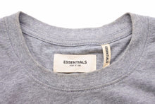 Load image into Gallery viewer, ESSENTIALS エッセンシャルズ 長袖Ｔシャツ ロンT カットソー グレー ロゴ サイズXS メンズ 中古 30294