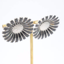 Load image into Gallery viewer, GEORG JENSEN ジョージジェンセン イヤリング 耳飾り 花 フラワー ブラック シルバー 925 レディース 美品 中古 30679