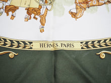 Load image into Gallery viewer, HERMES エルメス カレ90 スカーフ LA PROMENADE DE LONGCHAMPS ロンシャンへの散歩 シルク グリーン 中古 31643