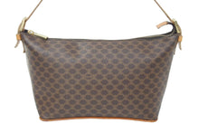 Load image into Gallery viewer, CELINE セリーヌ マカダム ショルダーバッグ ワンショルダー ブラウン ロゴ カバン 鞄 ゴールド金具 ポーチ型 中古 32041